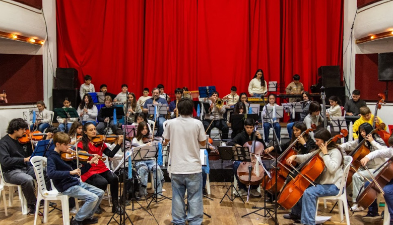 La Orquesta Escuela de Lincoln celebró sus 17 años con un concierto en el Porta Pía