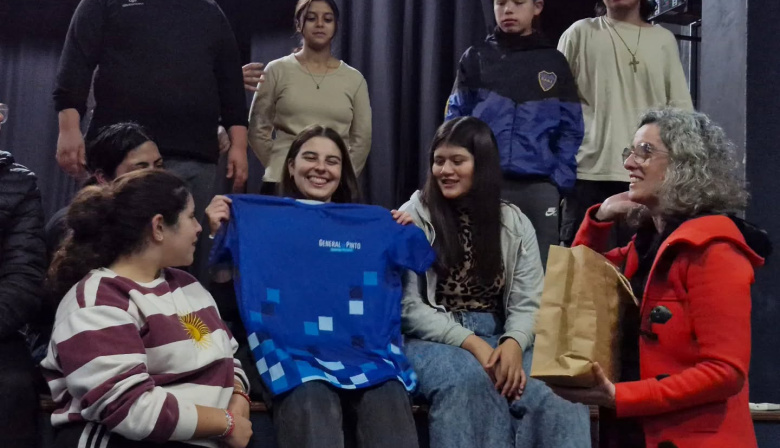 El Taller de Folklore Juvenil despidió a la estudiante italiana Ludovica en General Pinto