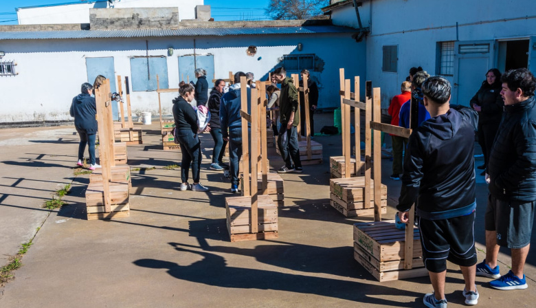 El Gobierno de Junín impulsa el ordenamiento urbano y el reciclaje junto a la Sociedad de Fomento del Barrio Ferroviario