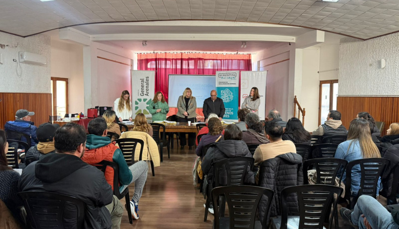 Más familias del distrito firmaron sus escrituras y dieron un paso clave hacia la seguridad jurídica de sus hogares
