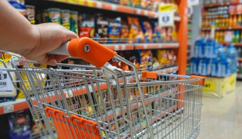 El consumo privado cayó 2,2% en mayo