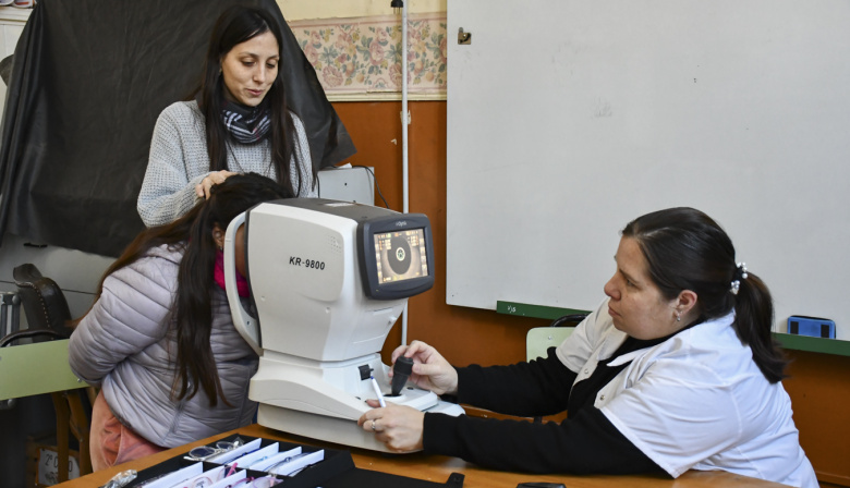 Con la participación del municipio, el Programa Ver Para Aprender pasó por la Escuela 1