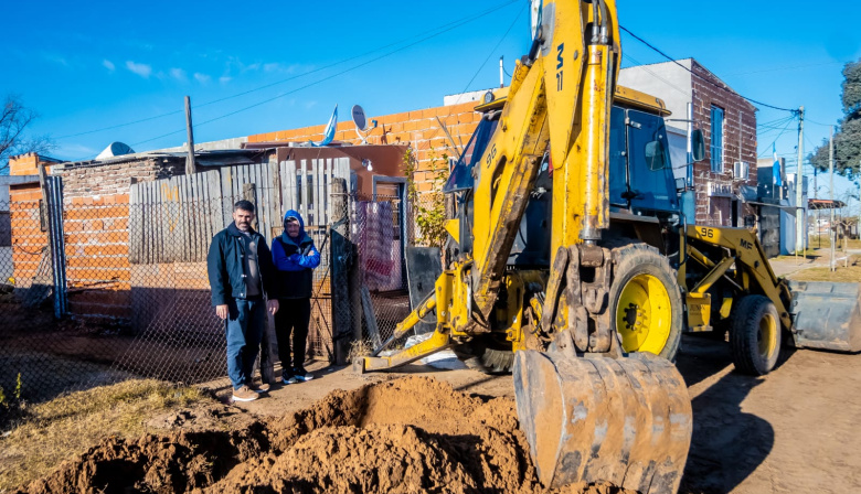 El Municipio concretó obras de agua corriente en beneficio de familias de La Celeste
