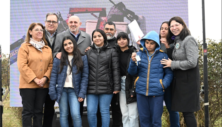 Con un emotivo acto, entregaron las 22 viviendas adjudicadas en Iriarte