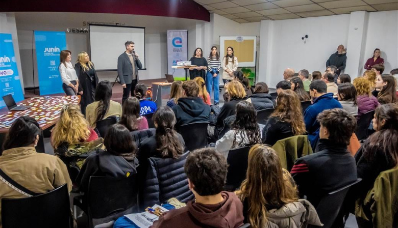 Fiorini acompañó el cierre del primer semestre de OVO y reafirmó el compromiso con la educación