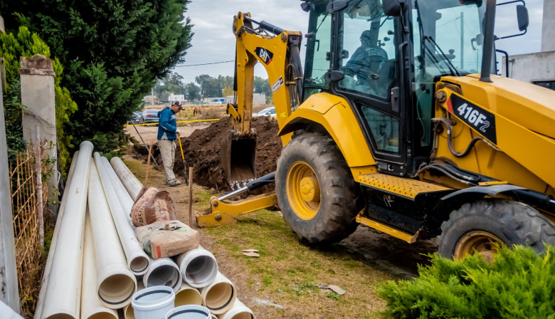 Junín amplía la red cloacal en Villa del Parque: una obra que beneficiará a casi 70 familias