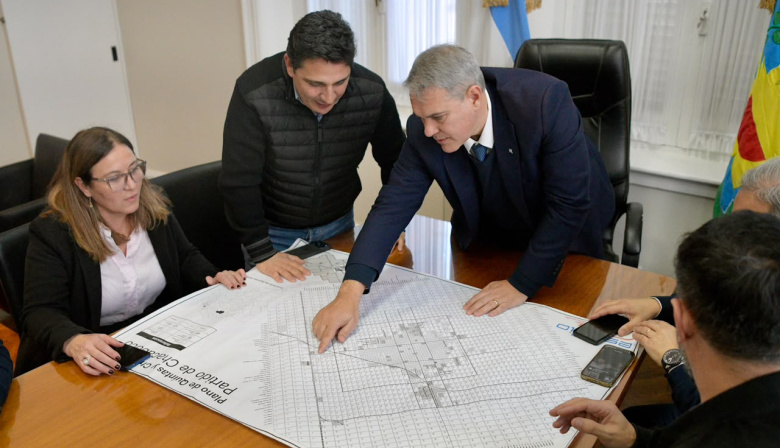Marinucci, Arata y Golía avanzan con un proyecto clave para garantizar el transporte público en Chacabuco