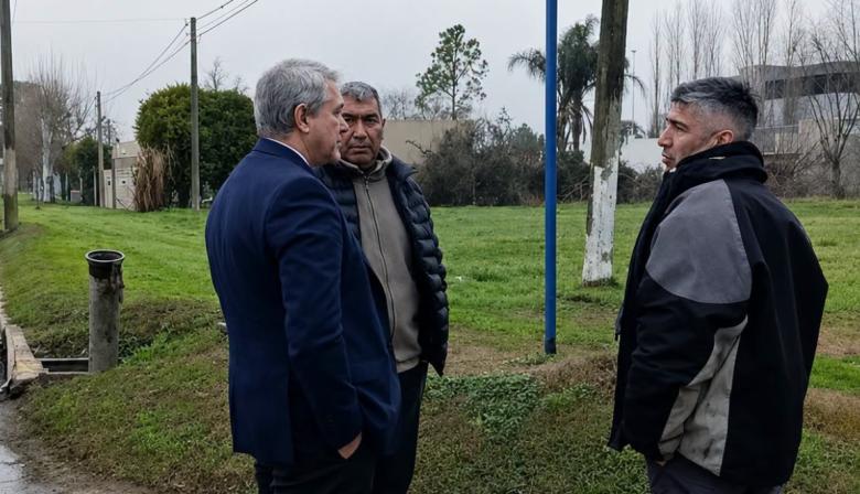Avanza la limpieza integral de cámaras y desagües pluviales en Chacabuco