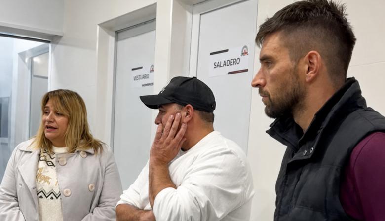 Revilla recorrió la planta de Chacinados Don Manuel y destacó el aporte de la empresa al desarrollo productivo