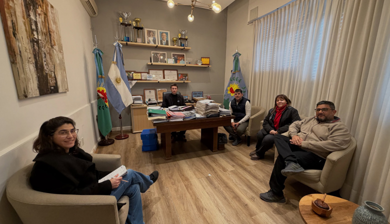 Ferraris recibió al Consejo Escolar y reforzó el acompañamiento para mejorar la infraestructura educativa