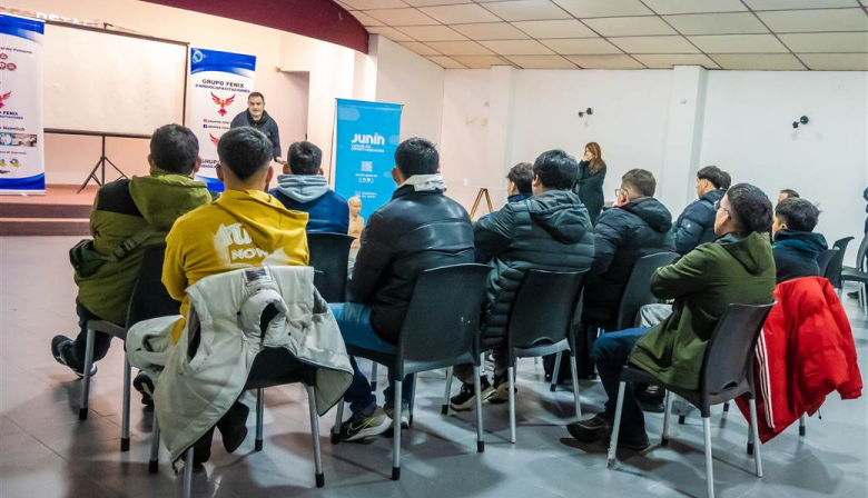 Capacitan en RCP y primeros auxilios a choferes del transporte público de Junín