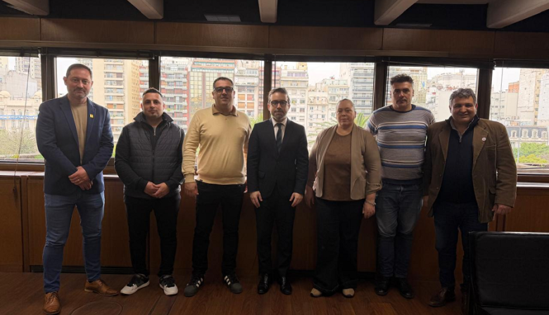 Gestiones ante las embajadas de Brasil y Uruguay para impulsar la reapertura de la ex planta ARSA en Arenaza