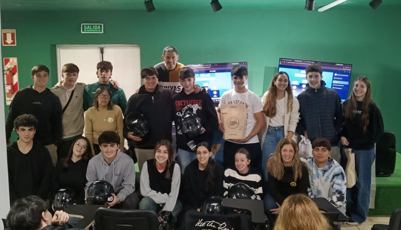 El Municipio llevó “Conducción Joven” al Club Atlético Sarmiento