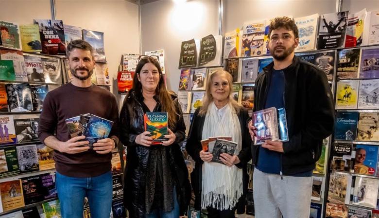 La Feria del Libro de Junín impulsó donaciones de libros y útiles escolares para bibliotecas populares y escuelas