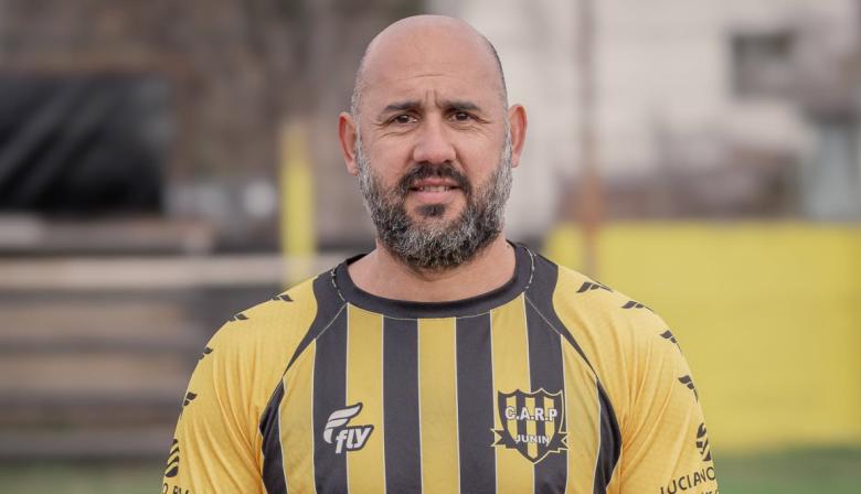 El Pichi Mercier volvió a las canchas y se puso la camiseta de River de Junín