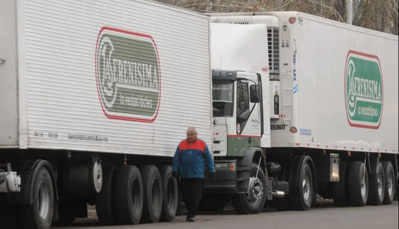 Se derrumbaron las ventas de lácteos: la líder del sector sufrió una baja del 10%
