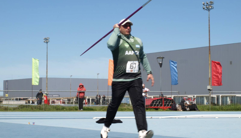 Leandro Tecce brilló en el Campeonato Nacional Máster y consiguió cinco medallas