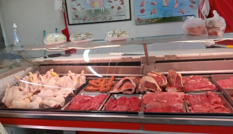 Salario mínimo: el poder de compra de alimentos cayó hasta un 63% en los últimos tres años y medio