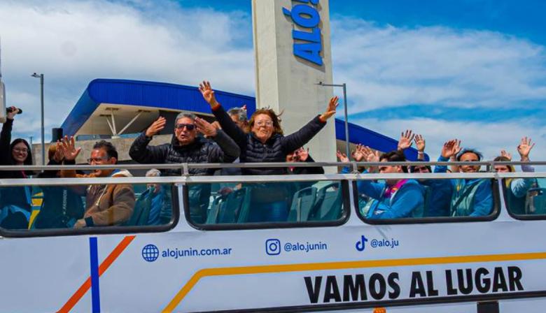 Junín presentó su primer Bus Turístico y suma un nuevo atractivo para fortalecer el turismo local