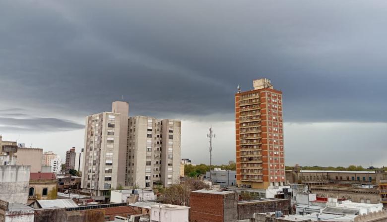 El Servicio Meteorológico emitió un alerta amarillo por tormentas fuertes para este domingo
