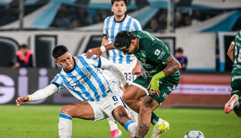 Sarmiento no hizo pie en Avellaneda ante Racing y cayó por 3 a 1