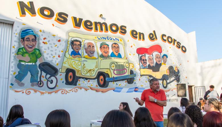 Se inauguró un mural en homenaje a los grandes hacedores del Carnaval de Lincoln