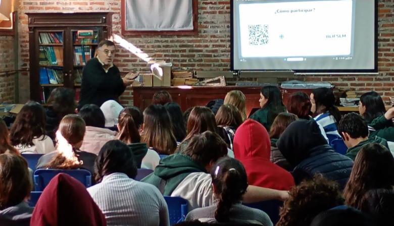 ExpoEduca 2026: el Municipio de Leandro N. Alem acercó propuestas de estudio y formación a estudiantes secundarios