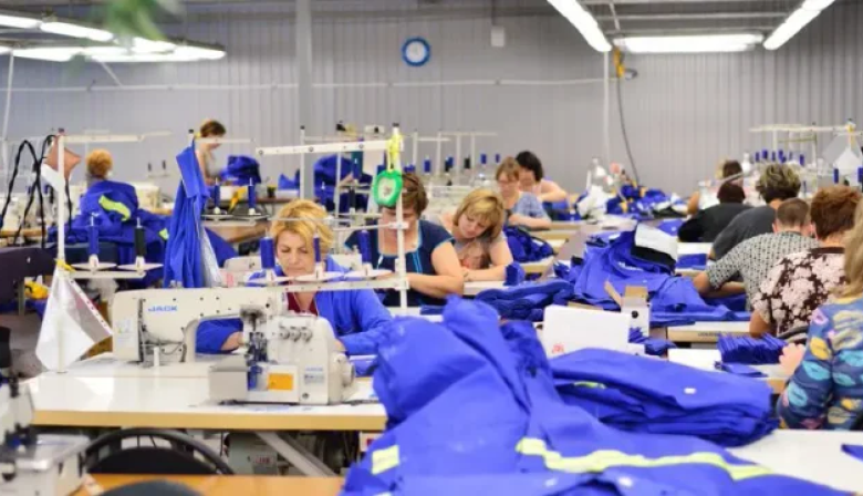 Crisis en la industria textil: la actividad cayó un 20% en 2026 y fabricantes expresaron su indignación