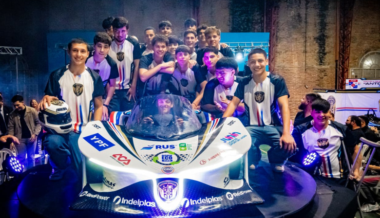 La Técnica 1 presentó su auto eléctrico 2026 y se prepara para el Desafío Eco en Junín
