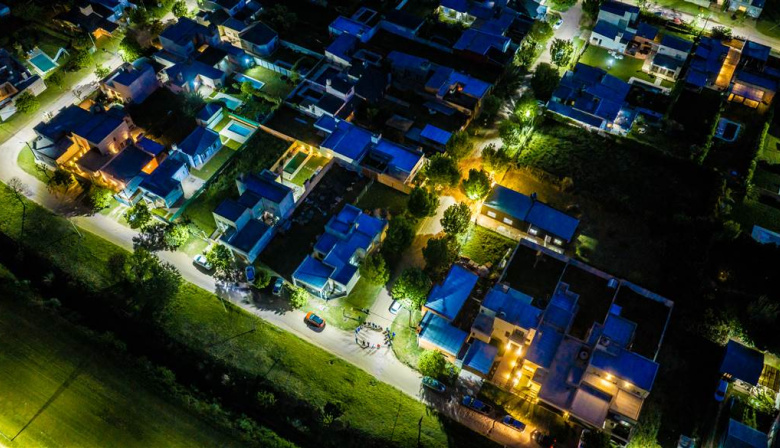 Proyecto Alvear: colocaron 195 luminarias LED y los vecinos destacaron el cambio en el barrio