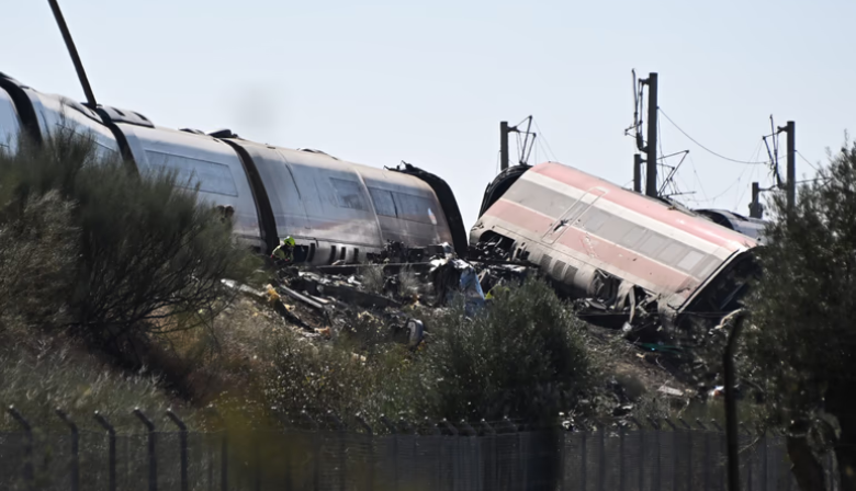 Tragedia en España: ya son al menos 68 los muertos tras el choque de trenes de alta velocidad