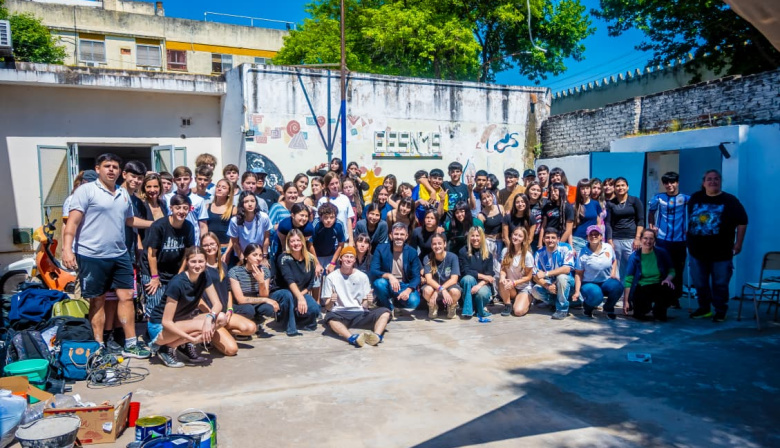 Juan Fiorini recibió a 90 estudiantes de Escobar que realizan tareas solidarias en escuelas de Junín