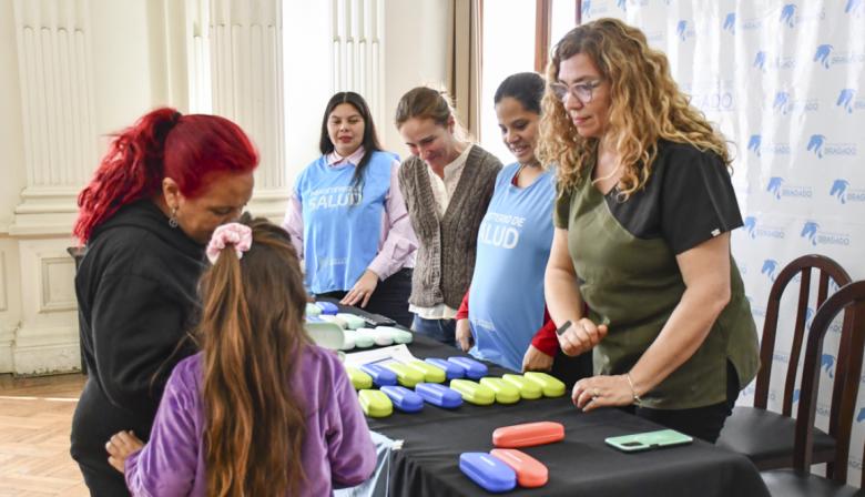 Con 40 alumnos beneficiados, realizan una nueva entrega de anteojos del Programa Ver Para Aprender en Bragado