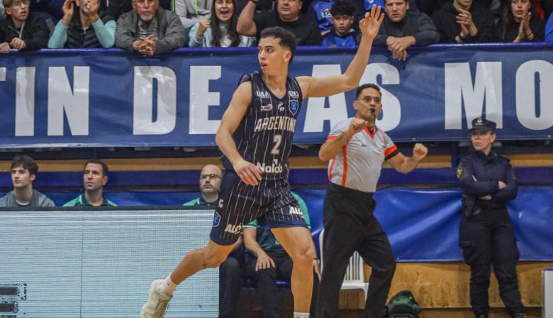 Argentino festeja su aniversario con una sonrisa: debut ganador ante Ferro