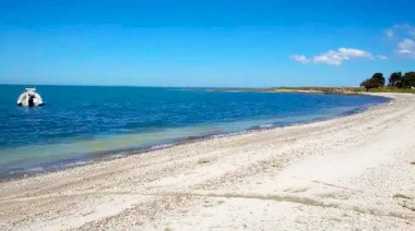 El secreto mejor guardado de la Costa Atlántica: una playa “caribeña” en Argentina