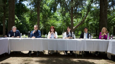 Cristina Kirchner, Axel Kicillof y Sergio Massa encabezaron un encuentro del PJ