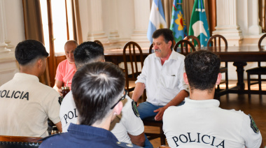 El Intendente de Bragado destacó al personal policial que detuvo a los autores de un robo en un campo