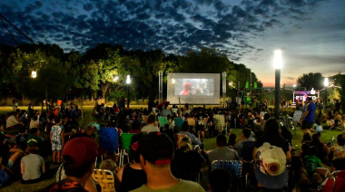 General Pinto inauguró un sector de juegos y actividad física en el “Paseo Parque de la Estación”