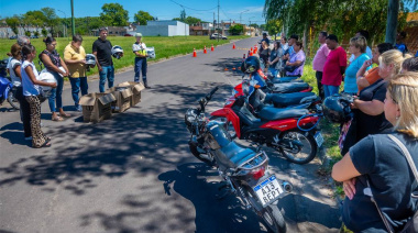 Ya se entregaron más de 200 cascos gratuitos a vecinos de Junín