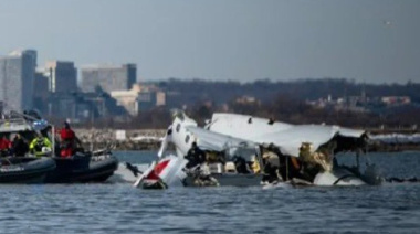 Recuperan cajas negras del avión accidentado en Washington