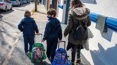 El Gobierno anunció un refuerzo para la ayuda escolar anual: de cuánto será y cómo se cobra