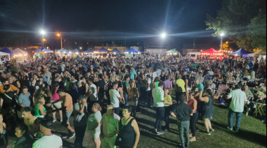 GALERÍA DE FOTOS. Multitudinaria convocatoria en el Festival de Carabelas 2025