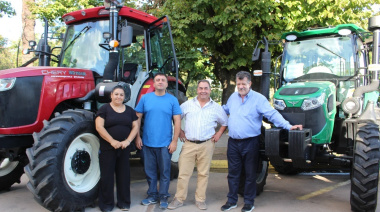 El municipio de Bragado presentó los nuevos tractores para Mechita, O’Brien y Comodoro Py