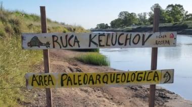 Vandalismo en el área paleoarqueológica de Junín: preocupación por la destrucción de cartelería informativa