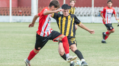 Defensa y Ambos Mundos, líderes del Apertura 2025 de la Liga Deportiva del Oeste