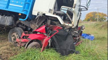Trágico accidente en Ruta 65: una mujer perdió la vida tras chocar de frente contra un camión
