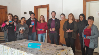 Vecinos del barrio Emilio Mitre recibieron las tarjetas SUBE gestionadas en "La Muni en tu Barrio"