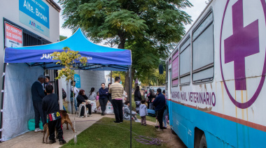 Satisfacción vecinal en Almirante Brown por la presencia de “La Muni en tu Barrio”
