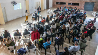 Alrededor de 100 vecinos de La Merced asistieron al curso de Bromatología y Medio Ambiente