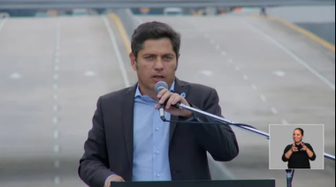 "No es verdad que no hay plata": Axel Kicillof criticó a Javier Milei al inaugurar un viaducto en Burzaco